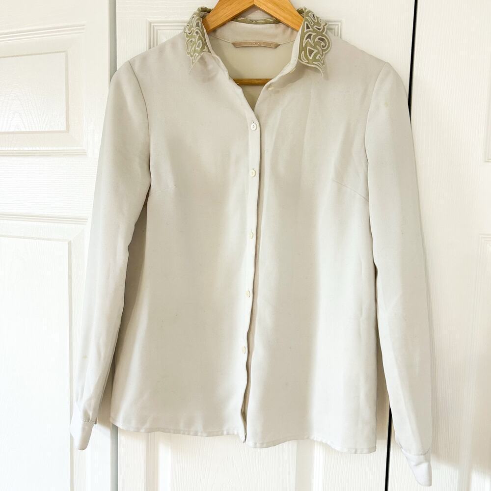 Ochirly Ivory White Button Down Blouse Women’s Size M Embroidered Gold Collar